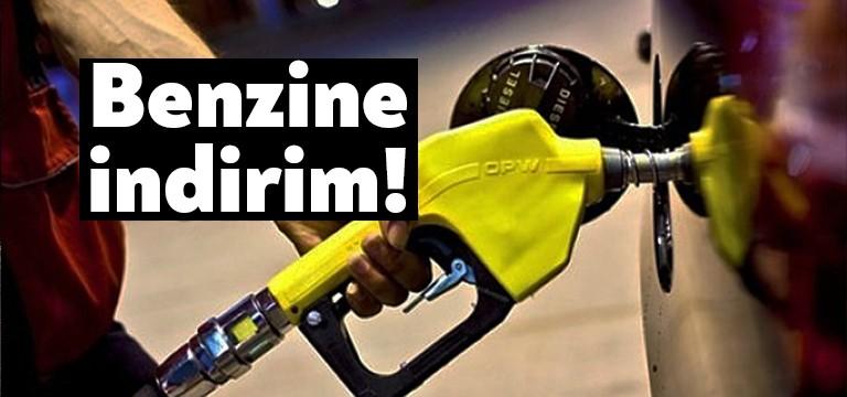 Petrol fiyatları ABD depolama tesislerinde yer kalmadığı endişeleriyle tarihi bir