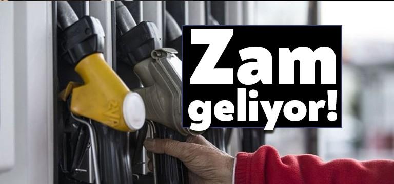 Petrol fiyatlarında yaşanan dalgalanma nedeniyle Türkiye’de akaryakıt fiyatları çok sık