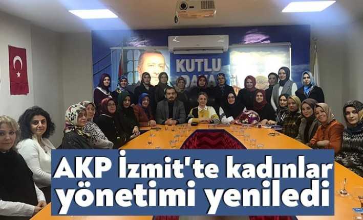 AKP İzmit İlçe Kadın Kolları Başkanı Fatmanur Yeşildal, yönetim kurulunu açıkladı.