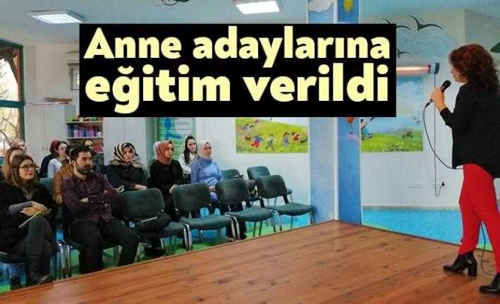 İzmit Belediyesi, ilçede yaşayan anne adaylarına Lotus Gebe Eğitimi programı