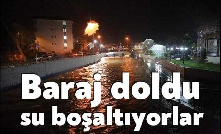 Kandıra Namazgah Barajı doldu. Bölgedeki ev ve işyerlerini taşkın sonucu