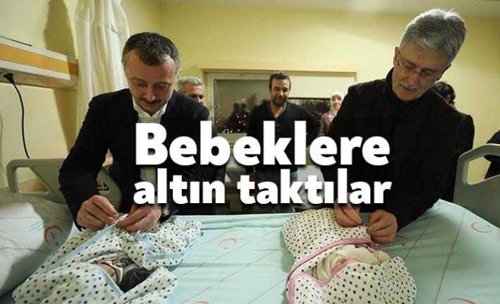Kocaeli Büyükşehir Belediye Başkanı Tahir Büyükakın ve AKP İl Başkanı