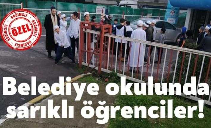 Körfez Belediyesi Spor Okulu önünde bugün çekilen bu görüntüler şaşkınlık