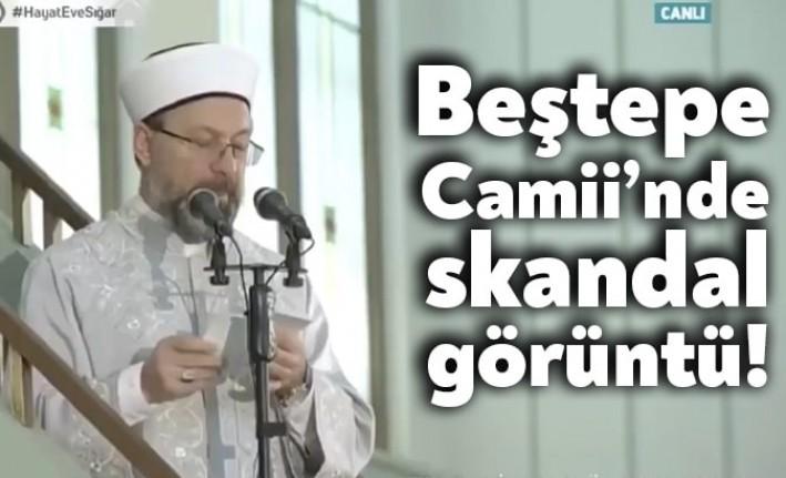 Ankara’da Cumhurbaşkanlığı Külliyesi içerisinde yer alan Beştepe Millet Camii’nde cemaatle