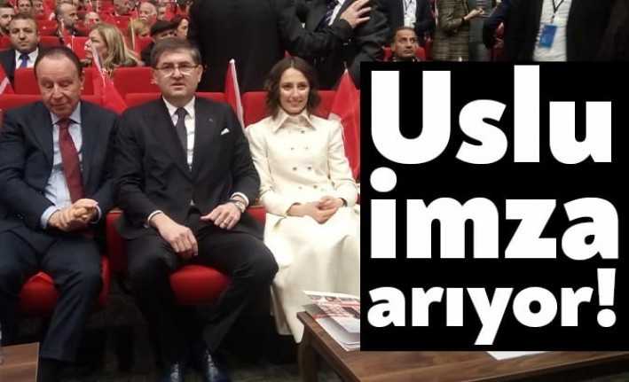 CHP İl Kongresi başlıyor. Hikmet Erenkaya ve Harun Yıldızlı salonda