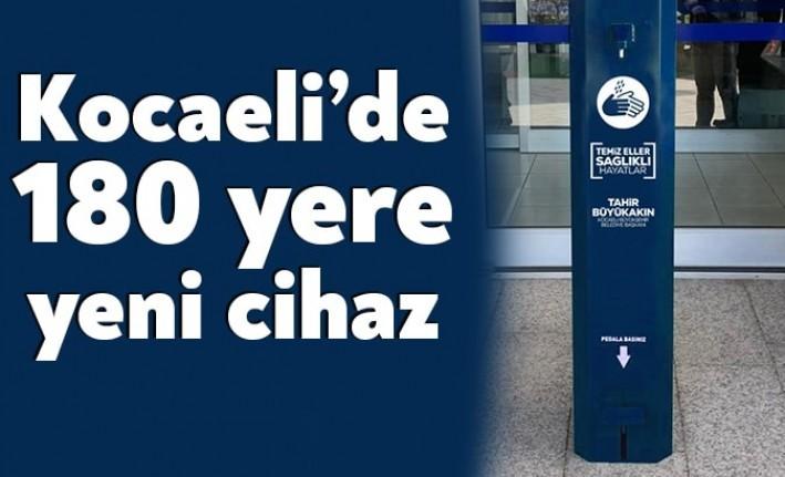 Kocaeli Büyükşehir Belediyesi ayakla açılan yeni dezenfektan cihazını kentin 180