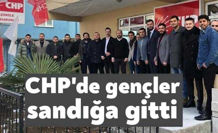 CHP Başiskele İlçe Gençlik Kolları Kongresi'nde Mustafa Levent Soycan başkan