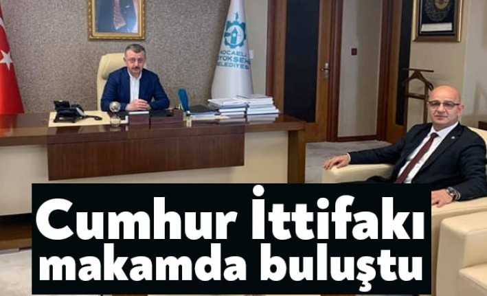MHP İl Başkanı Aydın Ünlü, Kocaeli Büyükşehir Belediye Başkanı Tahir