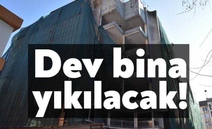 İzmit Ömerağa Mahallesi Hafız Şerif Sokak ile İstiklal Caddesi’nin kesiştiği