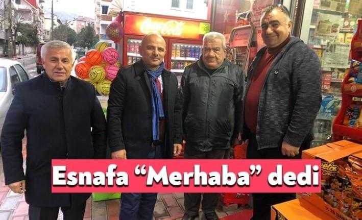 Körfez Belediye Başkanı Şener Söğüt, esnaf ziyareti yaparak onlara hayırlı