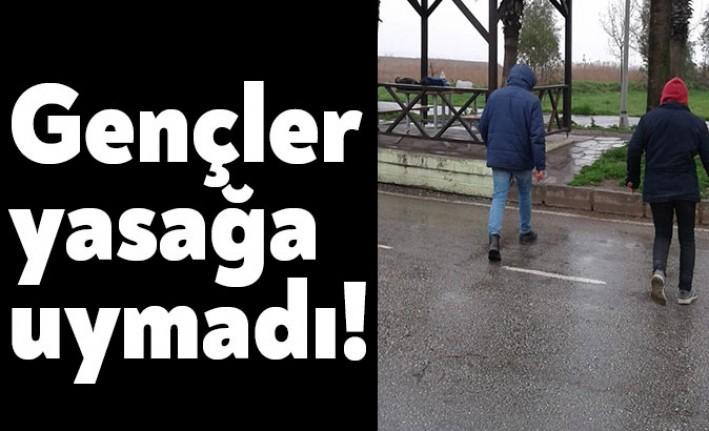 Korona tedbirleri kapsamında 20 yaş altı gençlerin sokağa çıkması yasaklandı.