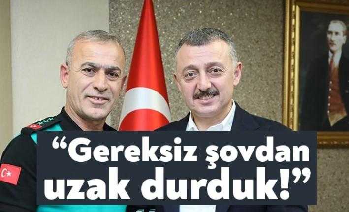 Kocaeli Büyükşehir Belediye Başkanı Tahir Büyükakın, Elazığ depreminin ardından popülizm