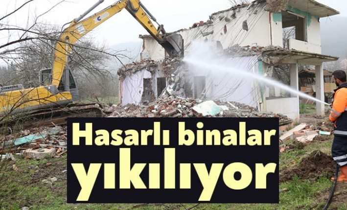 Gölcük Belediyesi, Hisareyn Merkez Mahallesi, Orhangazi Caddesi'nde orta hasarlı olmakla