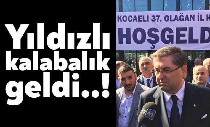 CHP İl Başkan adayı Harun Yıldızlı kongre salonuna ekibiyle kalabalık