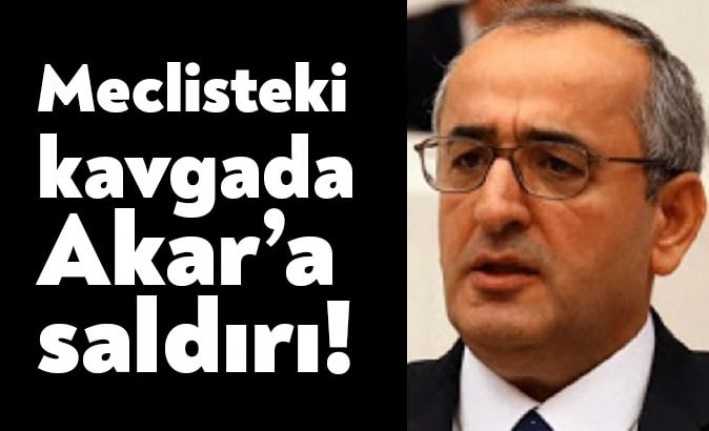Türkiye Büyük Millet Meclisi'nde AKP’li ve CHP’li meclis üyeleri arasında