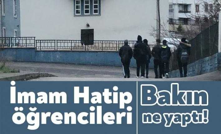 İzmit Necip Fazıl Kısakürek İmam Hatip Lisesi’nde eğitim gören öğrenciler