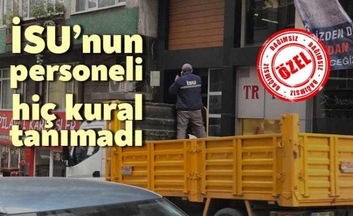 İzmit’te bir İSU personelinin kamyon üzerinde güvenlik önlemlerini hiçe sayarak