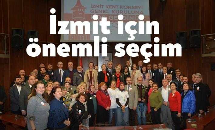İzmit Kent Konseyi 1. Genel Kurulu'nda bugün Hüseyin Erol başkan