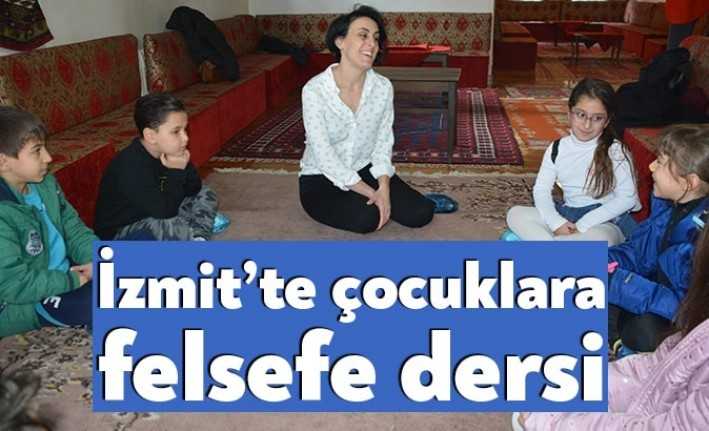 “İzmit’in İzleri” programları kapsamında gerçekleşen felsefe atölyesinde, çocuklara önemli eğitimler