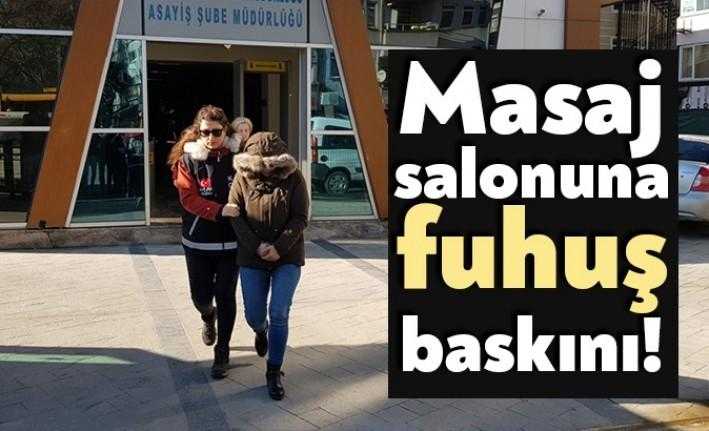Kocaeli İl Emniyet Müdürlüğü'ne bağlı ekipler İzmit'te fuhuş operasyonu yaptı.