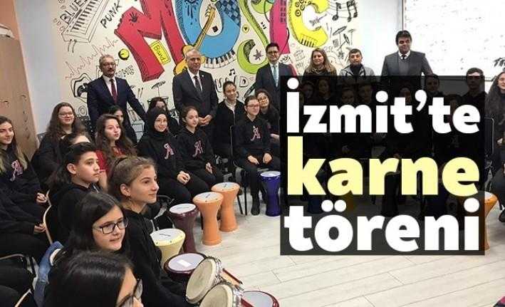 İzmit Atatürk Ortaokulu’nda yarıyıl karne törenine İzmit Kaymakamı Şevket Cinbir