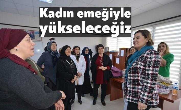 İZMEK kursiyerleri, Ayazma Mahalle Konağı'nda öz kaynaklarla kent ekonomisine can