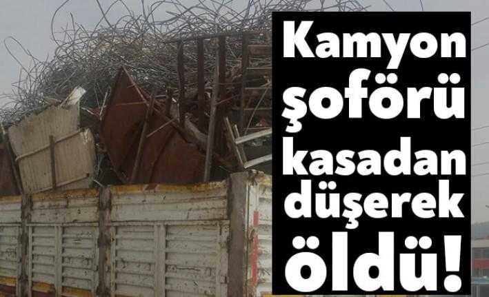 Kartepe’de hurda yüklü kasaya branda çekmek isterken dengesini kaybedip düşen