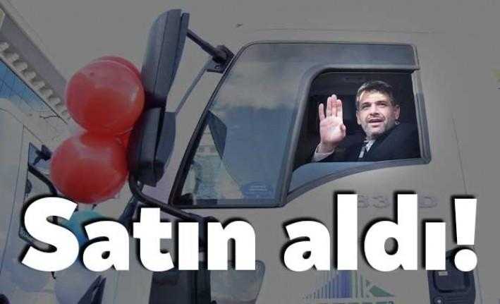 Kartepe Belediyesi hizmet araçlarını satın aldı. Araçlar törenle hizmete alındı.