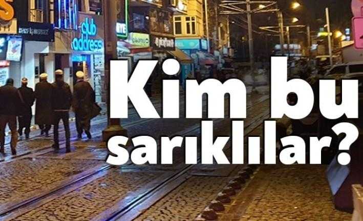 İzmit kent merkezinde dün akşam ilginç bir olay yaşandı. Sarıklı