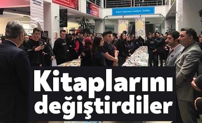 Cahit Elginkan Anadolu Lisesi’nde Dünya Kitap Değiş Tokuş Günü etkinliği,