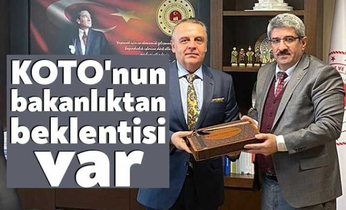 Kocaeli Ticaret Odası Başkanı Necmi Bulut ve beraberindeki Oda heyeti,