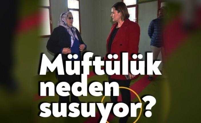 İzmit Belediye Başkanı Fatma Kaplan Hürriyet’in camiye ayakkabıyla girdiği iddia