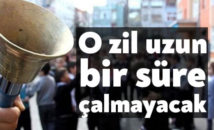 Milli Eğitim Bakanı Ziya Selçuk, Koronavirüs tedbirleri kapsamında okulların kapalı