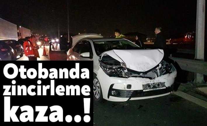 TEM Otoyolu'nda dün gece geç saatlerde 5 aracın karıştığı zincirleme