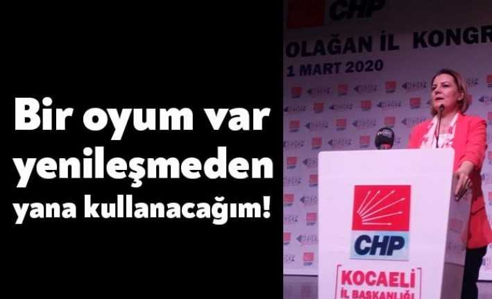 CHP İl Kongresi’nde konuşan İzmit Belediye Başkanı Fatma Kaplan Hürriyet,