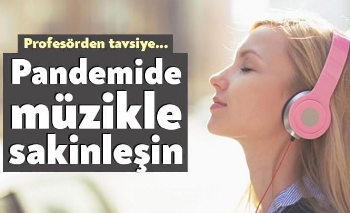 Pandemi döneminde eve kapanmayla birlikte aile içinde gerginlikler yaşanabileceğini dile