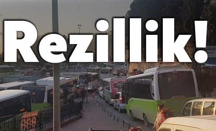 İzmit kent merkezinde, SEKA battı çıktısına bağlanan yolda her gün