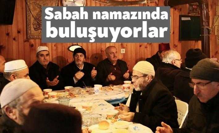 Derince Belediye Başkanı Zeki Aygün, sabah namazı buluşmalarını bu hafta