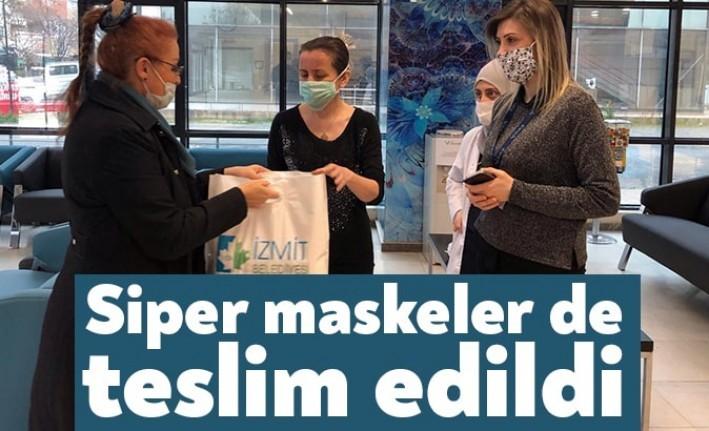 İzmit Belediyesi, öncelikli olarak sağlık personelinin ihtiyacını karşılamak üzere ürettiği