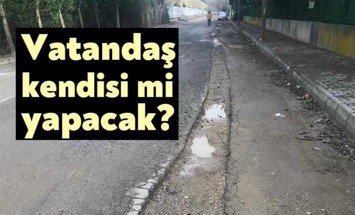 Körfez Tütünçiftlik Sahil’de yarış pistine giden yol, mezbeleliği andırıyor. Bakımsız