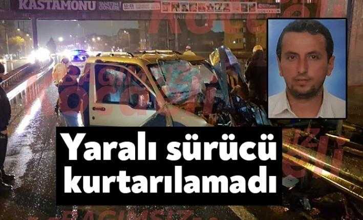 D-100 karayolu Derince mevkiinde bariyerlere çarpan otomobilin sürücüsü Adem Sözer