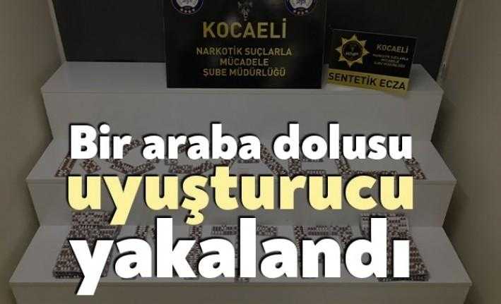 Kocaeli’de durdurulan bir araçta yapılan aramada yüzlerce uyuşturucu etkisi yaratan