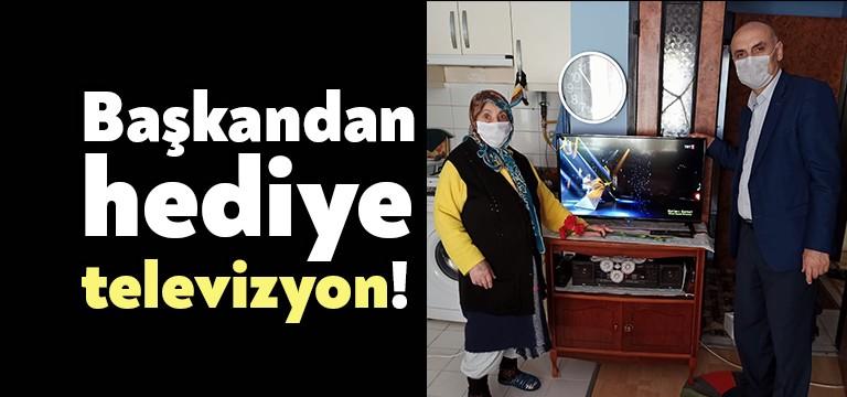 Kocaeli’nin Gebze ilçesinde sokağa çıkma yasağı nedeniyle evden çıkmayan ve