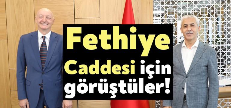 İzmit Belediye Başkan Yardımcısı Ünal Özmural ve İSU Genel Müdürü