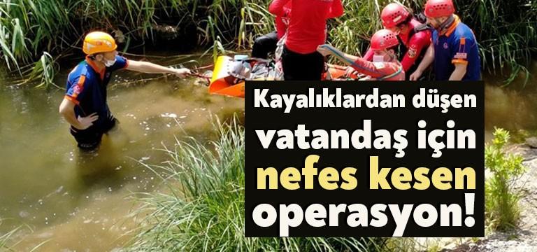 Gebze Ballıkayalar’da bir vatandaşın kayalıklardan düşerek ayağının kırıldığı ihbarıyla harekete