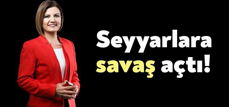 İzmit Yahya Kaptan Mahallesi’nde seyyar satış yapmasına belediye ekiplerince izin