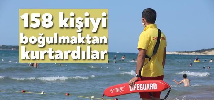 Kandıra sahillerinde vatandaşların boğulma riskine karşı görev yapan Kocaeli Büyükşehir