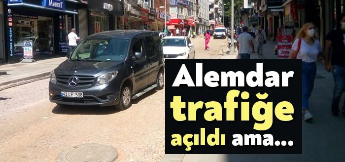 Kocaeli Büyükşehir Belediyesi İSU Genel Müdürlüğü'nün İzmit Alemdar Caddesi'nde başlattığı