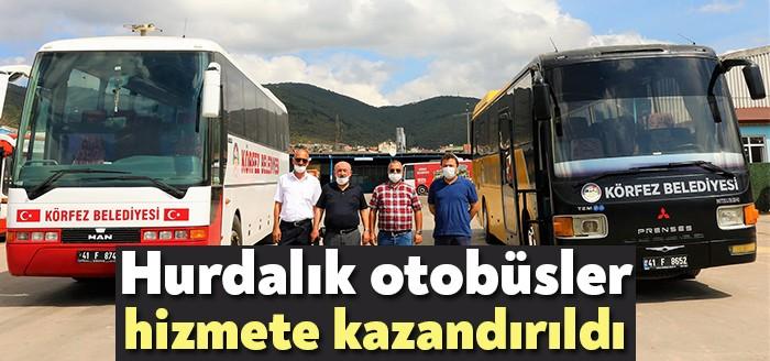 Körfez Belediyesi, birçok kurumun hurdaya çıkardığı iki otobüsü; yeniledi ve tekrar hizmete