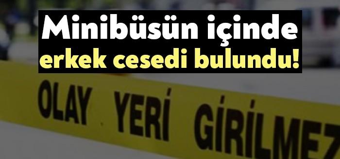 Kocaeli'nin Kandıra ilçesinde Bağırganlı Limanı yakınlarında park halindeki bir minibüsün